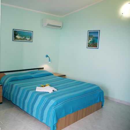 A Turri Hotell Capo Vaticano Exteriör bild