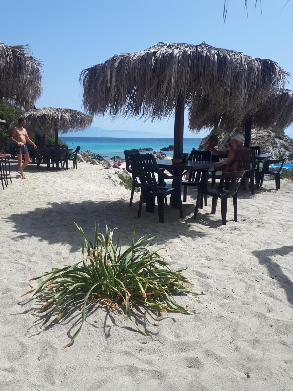 A Turri Hotell Capo Vaticano Exteriör bild