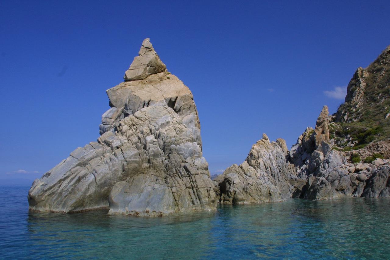 A Turri Hotell Capo Vaticano Exteriör bild